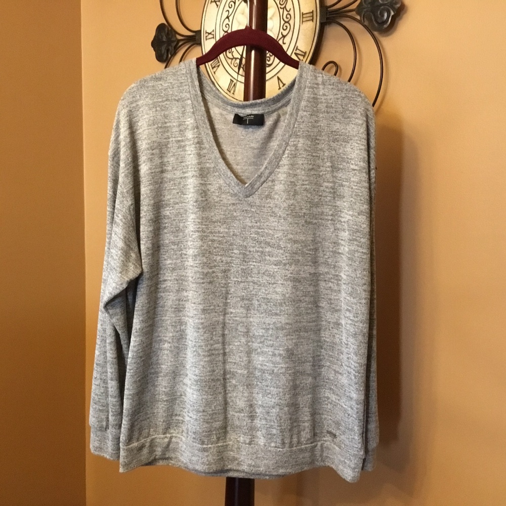 Tahari Pullover